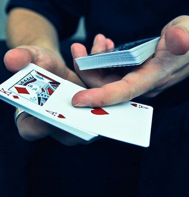 “Giải Mã” Màn Ảo Thuật Đoán Bài Cực Đỉnh Từ Các Ảo Thuật Gia
