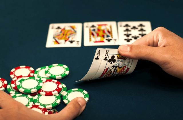 Cách Chơi Bài Xì Dách Chi Tiết & Đơn Giản Cho Người Mới