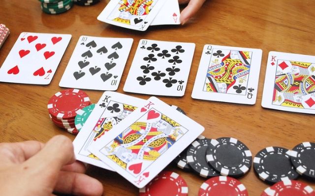 Bật Mí Kinh Nghiệm Chơi Tight Trong Poker Bất Bại